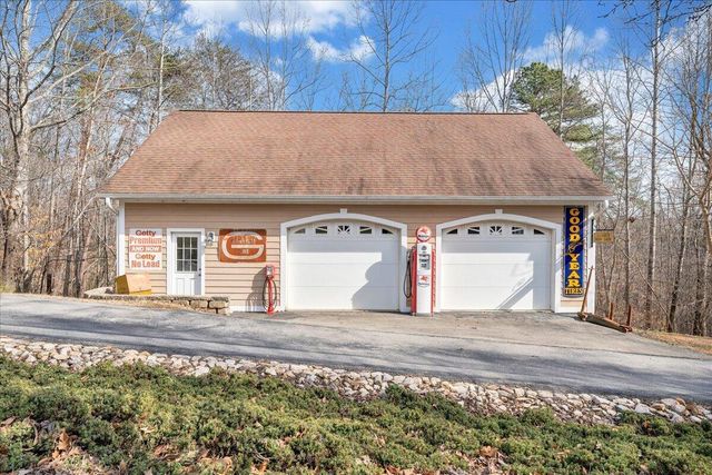 2580 Lakewood Forest RD, Moneta, VA 24121