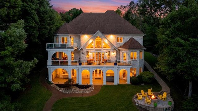 2580 Lakewood Forest RD, Moneta, VA 24121