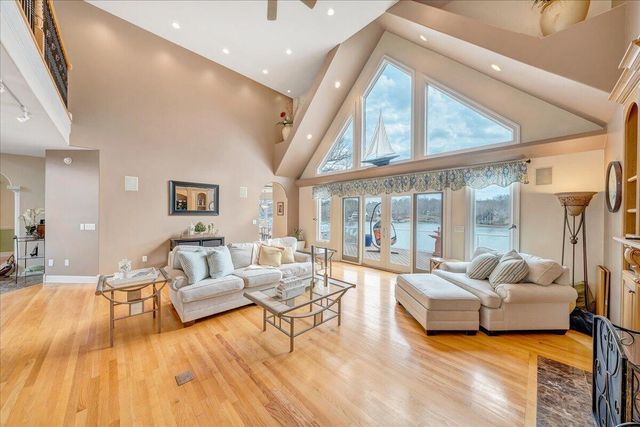 2580 Lakewood Forest RD, Moneta, VA 24121