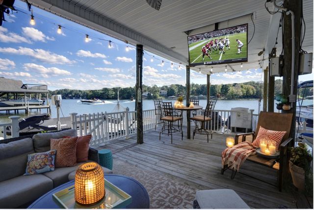 2580 Lakewood Forest RD, Moneta, VA 24121