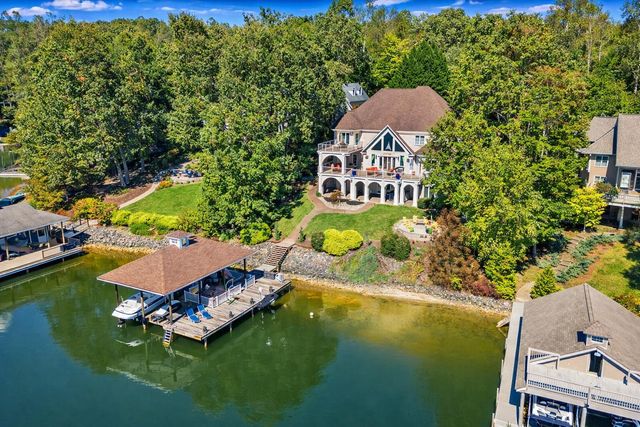 2580 Lakewood Forest RD, Moneta, VA 24121