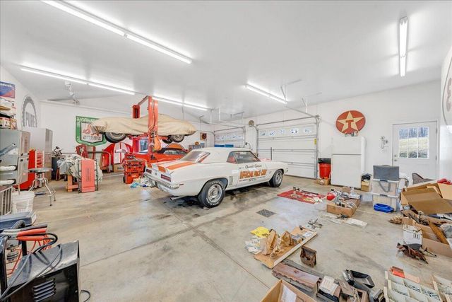 2580 Lakewood Forest RD, Moneta, VA 24121