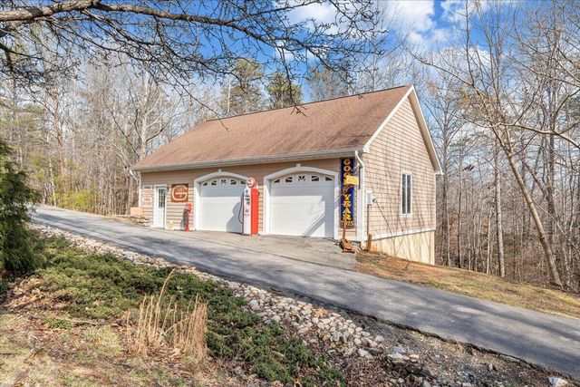 2580 Lakewood Forest RD, Moneta, VA 24121