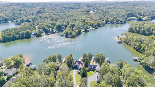 2580 Lakewood Forest RD, Moneta, VA 24121