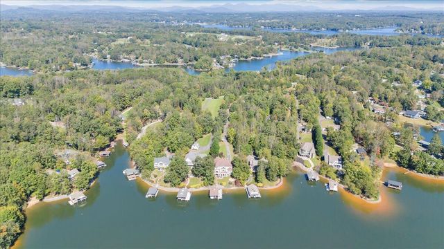 2580 Lakewood Forest RD, Moneta, VA 24121