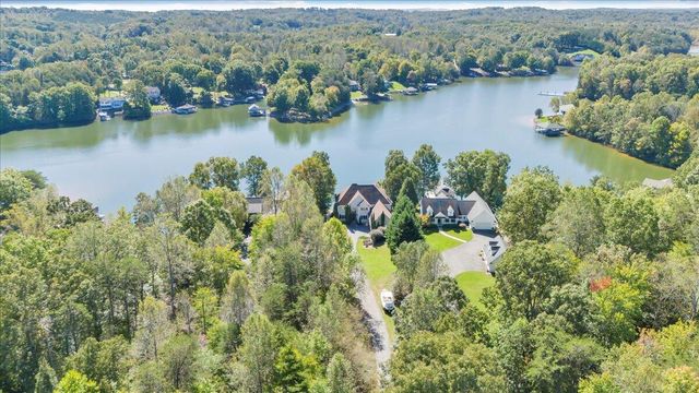 2580 Lakewood Forest RD, Moneta, VA 24121