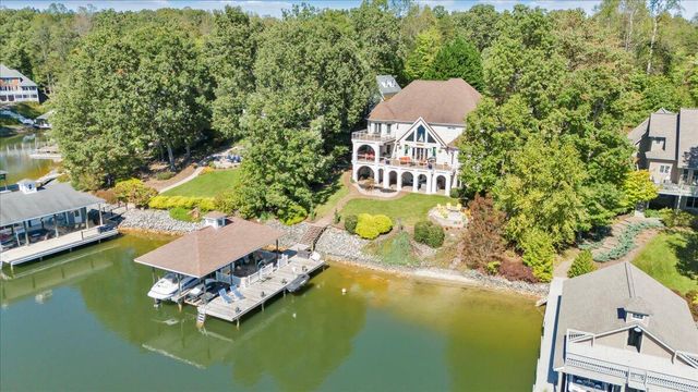 2580 Lakewood Forest RD, Moneta, VA 24121