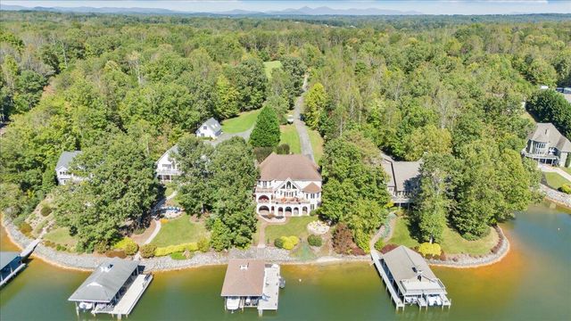 2580 Lakewood Forest RD, Moneta, VA 24121