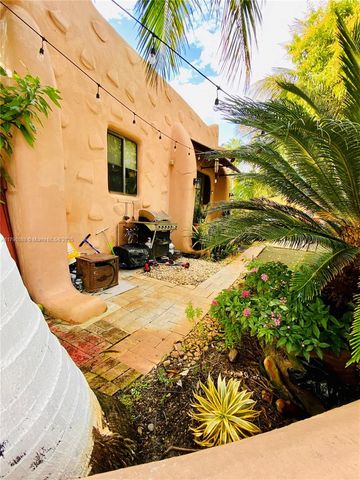 200 Azure Way, Miami Springs, FL 33166