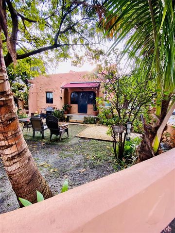 200 Azure Way, Miami Springs, FL 33166