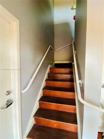 200 Azure Way, Miami Springs, FL 33166