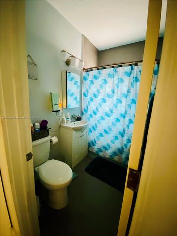 200 Azure Way, Miami Springs, FL 33166