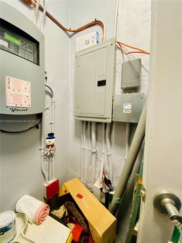 200 Azure Way, Miami Springs, FL 33166