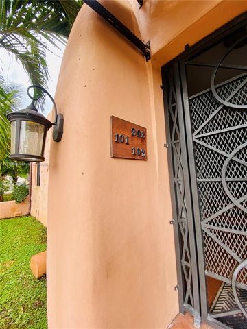 200 Azure Way, Miami Springs, FL 33166