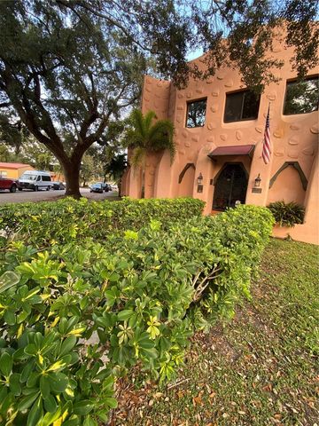 200 Azure Way, Miami Springs, FL 33166