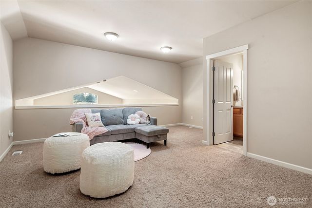 4006 33rd Street NE, Tacoma, WA 98422