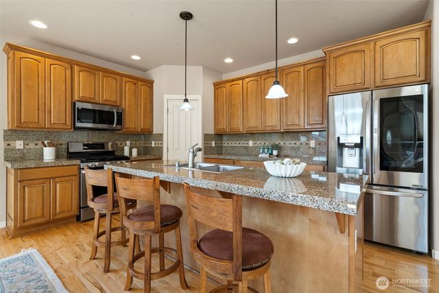 4006 33rd Street NE, Tacoma, WA 98422