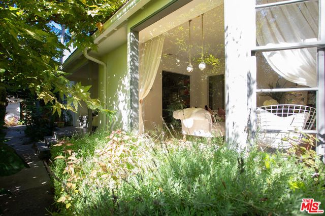 2230 Fink Street, Los Angeles, CA 90068