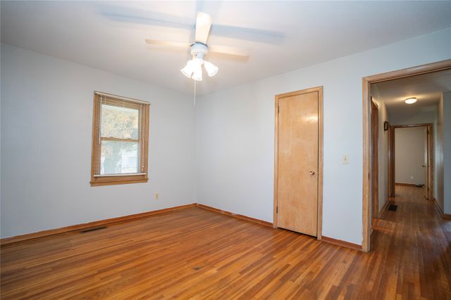 716 E 11th Street N, Newton, IA 50208