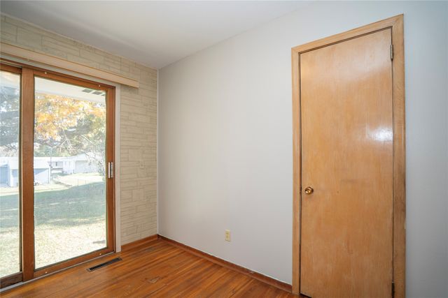 716 E 11th Street N, Newton, IA 50208