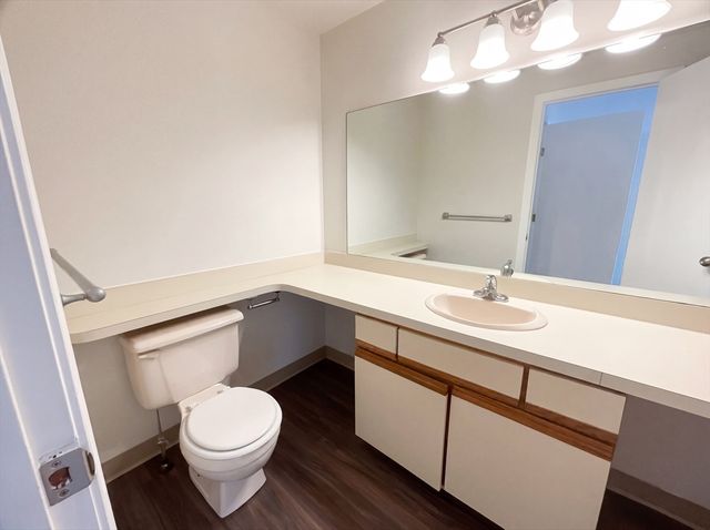 20 Lordvale Blvd 202, Grafton, MA 01536