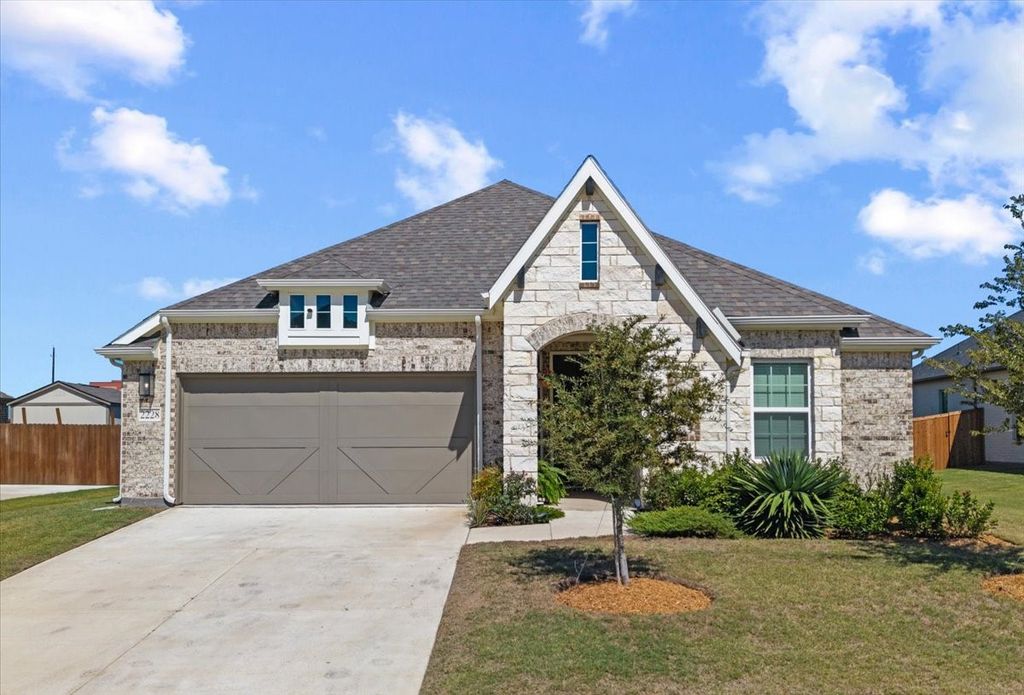 2228 Garnet Drive, Waxahachie, TX 75167 — exterior