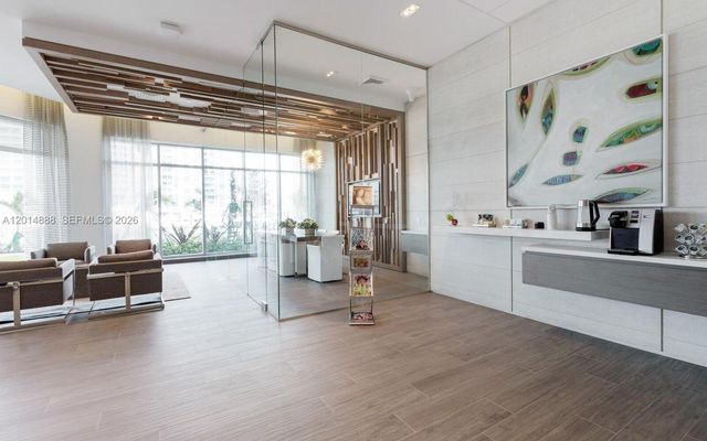 17111 Biscayne Blvd PH2, North Miami Beach, FL 33160