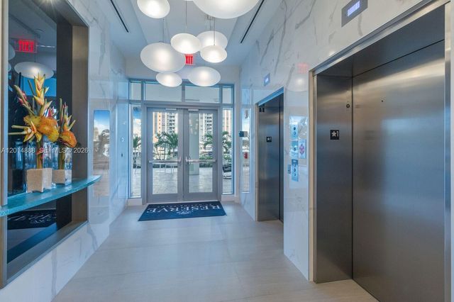 17111 Biscayne Blvd PH2, North Miami Beach, FL 33160
