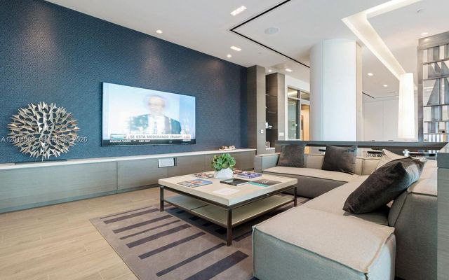 17111 Biscayne Blvd PH2, North Miami Beach, FL 33160
