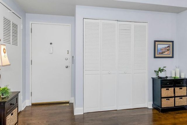 333 W Meyer Boulevard 215, Kansas City, MO 64113