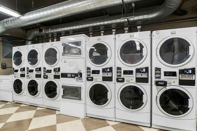 333 W Meyer Boulevard 215, Kansas City, MO 64113