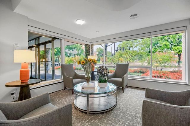 333 W Meyer Boulevard 215, Kansas City, MO 64113