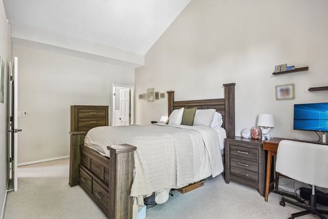 1618 N Burling Street A, Chicago, IL 60614