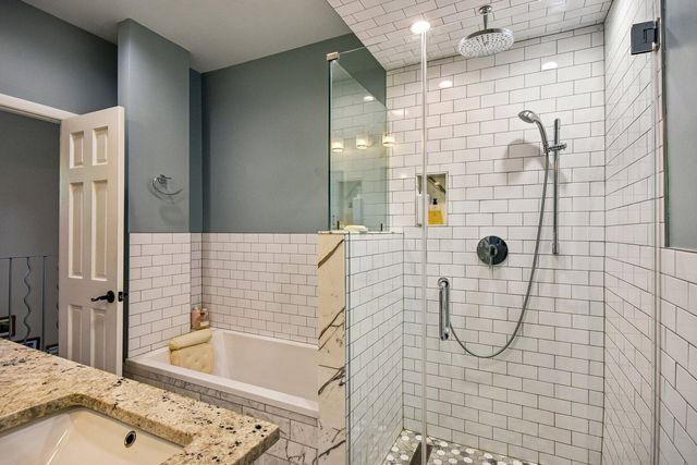 1618 N Burling Street A, Chicago, IL 60614