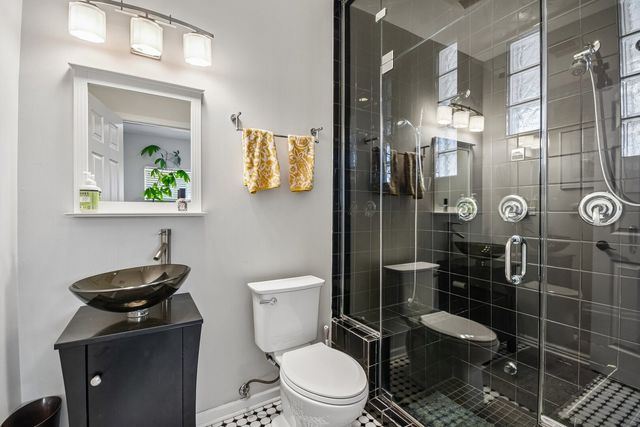 1618 N Burling Street A, Chicago, IL 60614