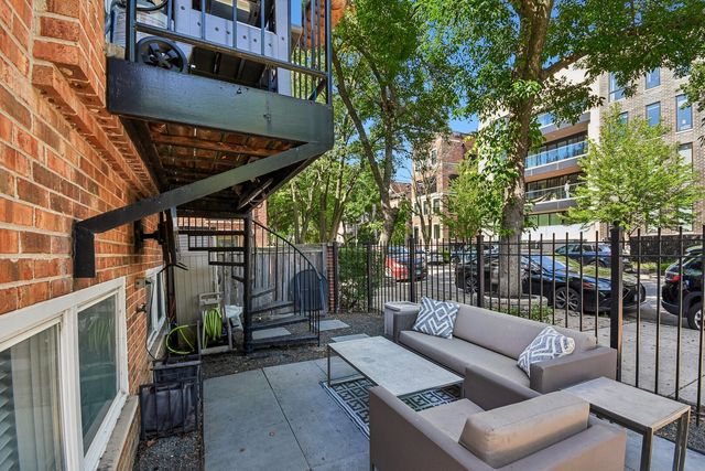1618 N Burling Street A, Chicago, IL 60614