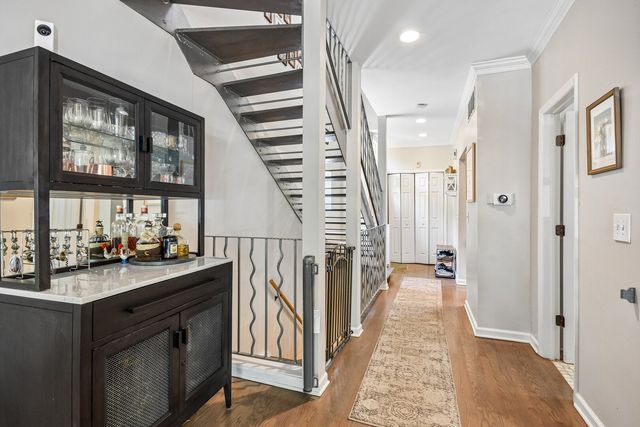 1618 N Burling Street A, Chicago, IL 60614