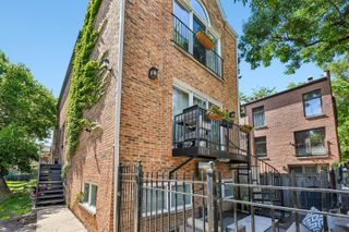1618 N Burling Street A, Chicago, IL 60614