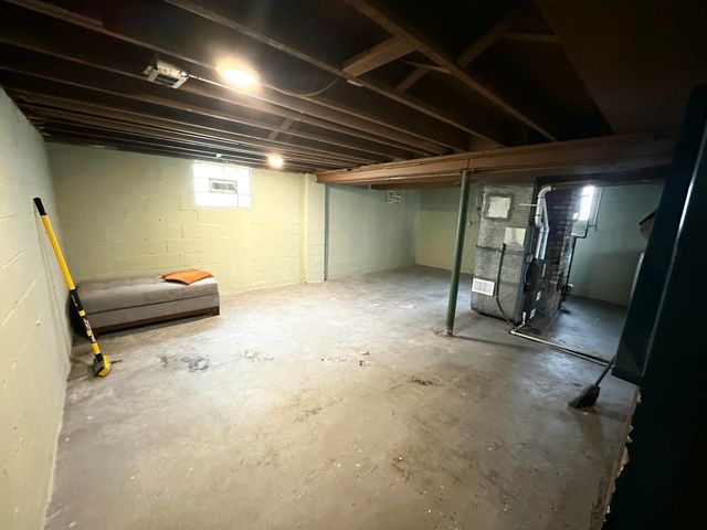 6525 Carolina Avenue, Hammond, IN 46323