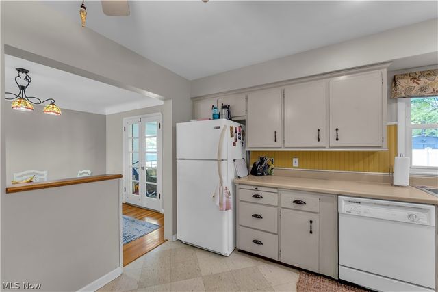 364 Cherry Lane, Seven Hills, OH 44131