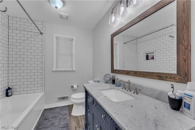 364 Cherry Lane, Seven Hills, OH 44131