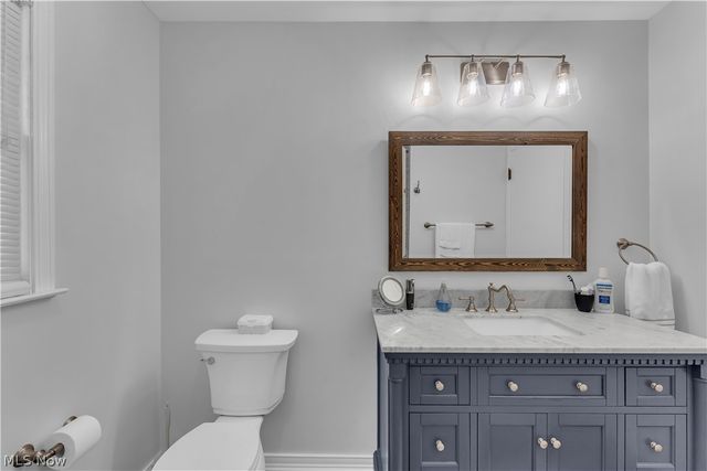 364 Cherry Lane, Seven Hills, OH 44131