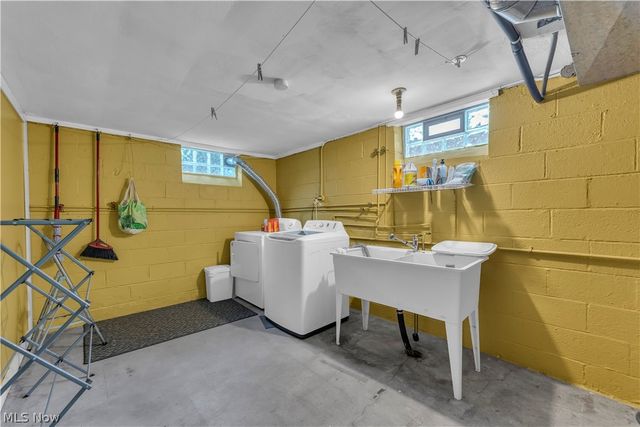 364 Cherry Lane, Seven Hills, OH 44131