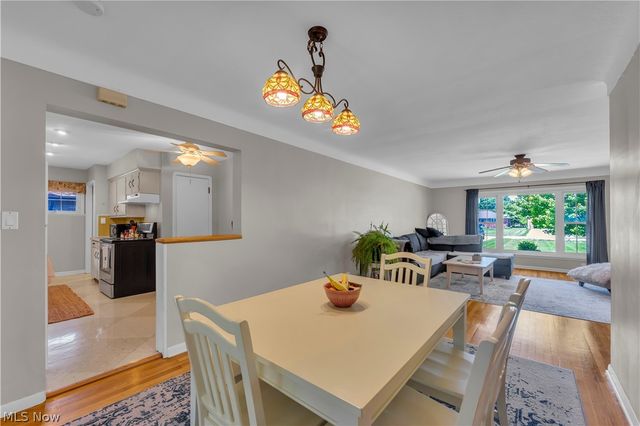 364 Cherry Lane, Seven Hills, OH 44131