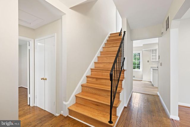 8524 ATWELL RD, Potomac, MD 20854