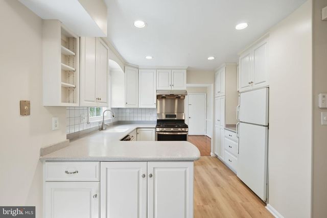 8524 ATWELL RD, Potomac, MD 20854