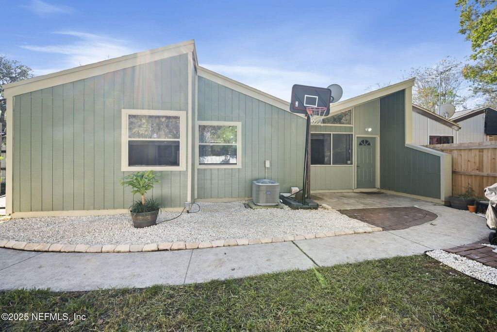 4735 SAN JOSE MANOR Drive 3, Jacksonville, FL 32217