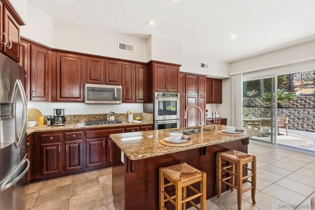 6108 Paseo Valiente, Carlsbad, CA 92009