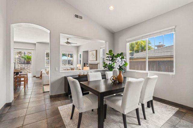 6108 Paseo Valiente, Carlsbad, CA 92009