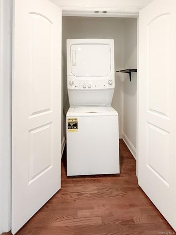 183 Beach 100th Street 6B, Rockaway Park, NY 11694